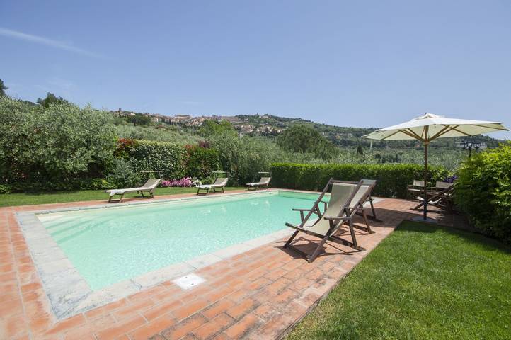 Villa per 13 persone, con giardino e terrazza in Cortona
