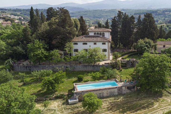 Casa vacanza per 14 persone, con Giardino e Piscina a Rignano sull'Arno