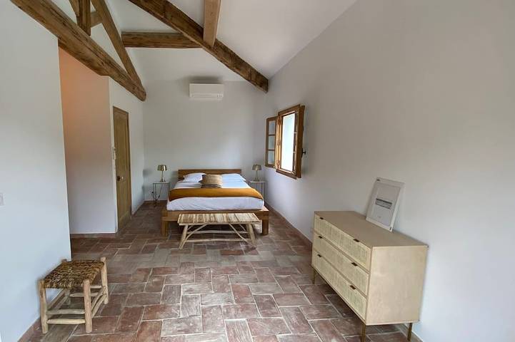 Location de vacances pour 8 personnes, avec balcon et jardin à La Môle - 2