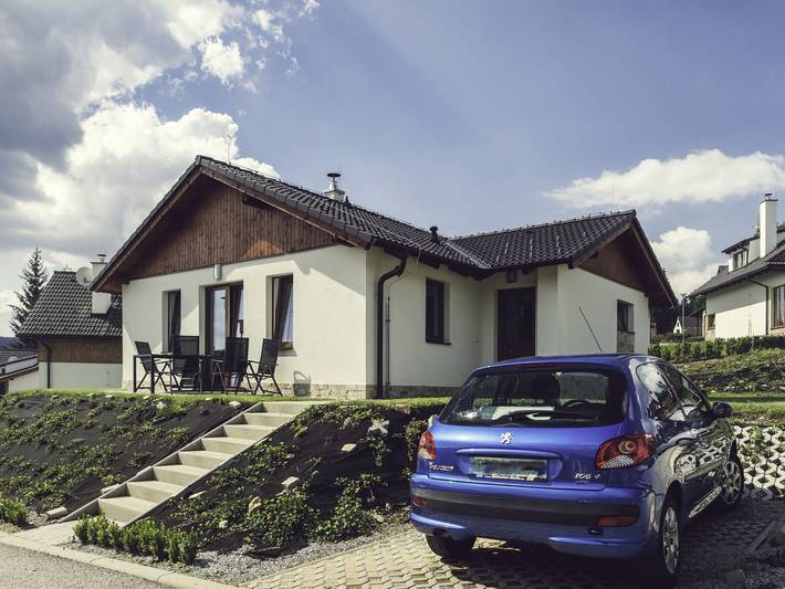 Ferienhaus für 5 Personen, mit Terrasse und Garten in Lipno