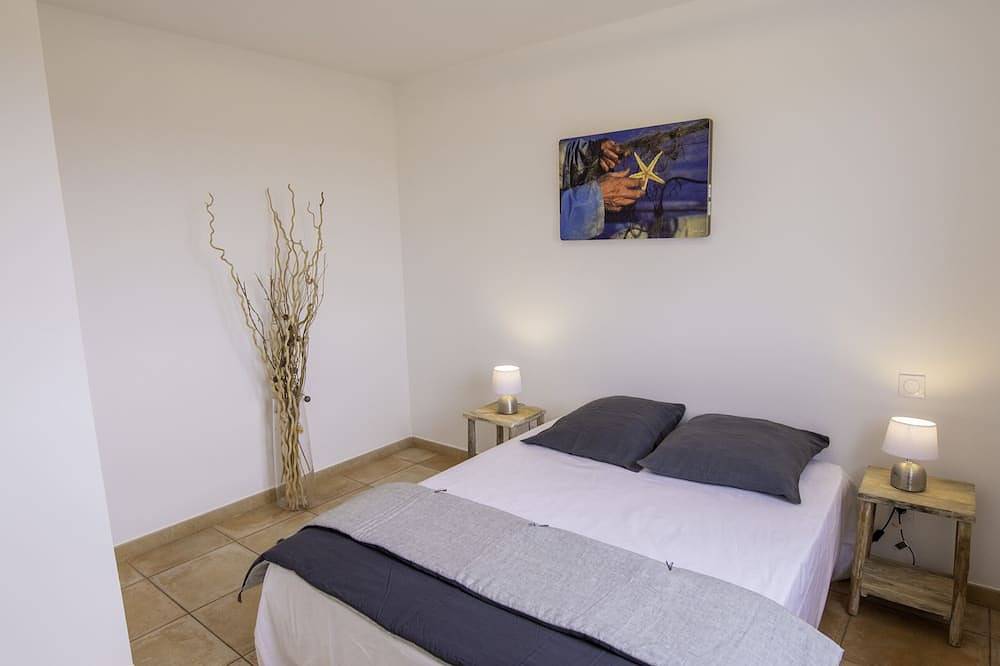 Villa Swimming pool of 145m2 in the heart of the vineyards Mas Gaudy in Bessan, Côte d'Améthyste