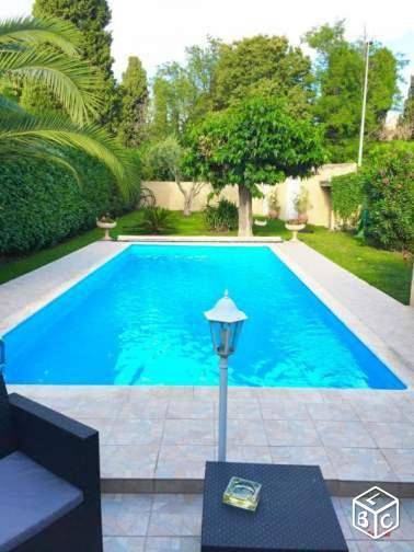Appartement entier, Two-Bedroom Apartment in Miramas, Côte méditerranéenne (France)