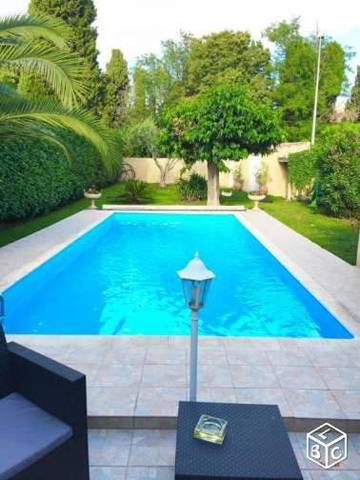 Gîte pour 6 personnes, avec jardin ainsi que piscine et vue à Miramas