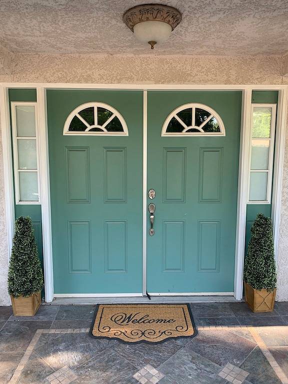 Vacation rental for 15 people, with yard and hot tub as well as terrace in Fresno