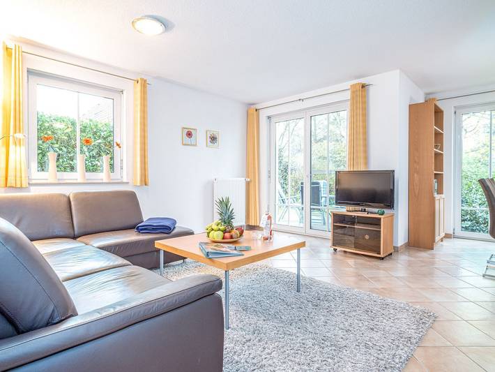 Ferienwohnung für 2 Personen, mit Terrasse und Garten in Prerow