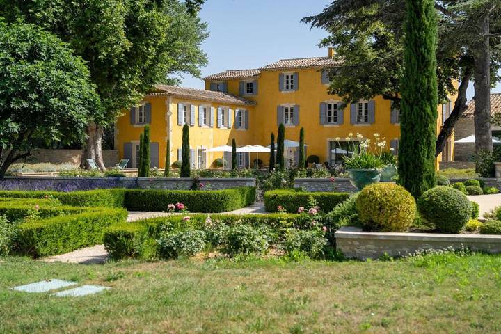 Maison d’hôte pour 2 personnes, avec vue ainsi que piscine et jardin à Ménerbes - 4