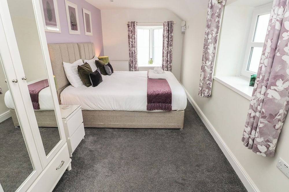 Teifi Villa, pet friendly, character holiday cottage in St Dogmaels in St Dogmaels, Pembrokeshire
