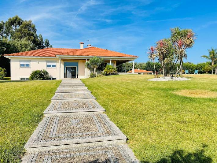 Ferienhaus für 14 Personen, mit Balkon und Whirlpool sowie Garten - 1