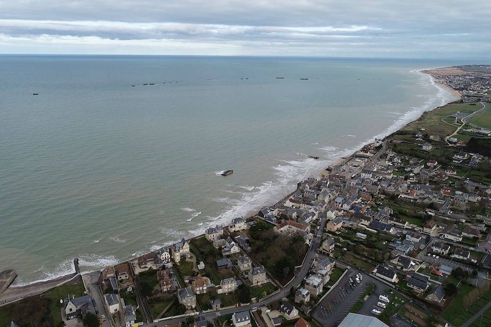 Romantic french villa w/hot tub — 5 min from the beach in Tracy-sur-Mer, Bayeux region