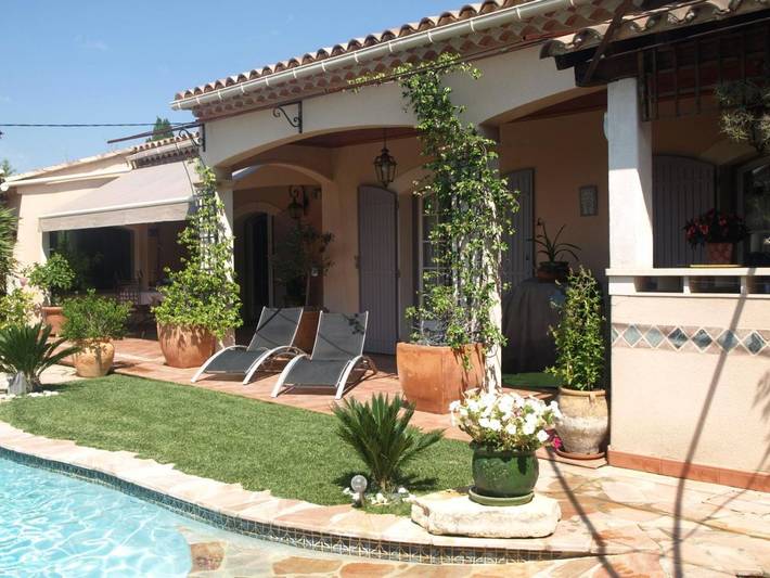 Location de vacances pour 6 personnes, avec piscine et jardin à Les Angles (Gard) - 4