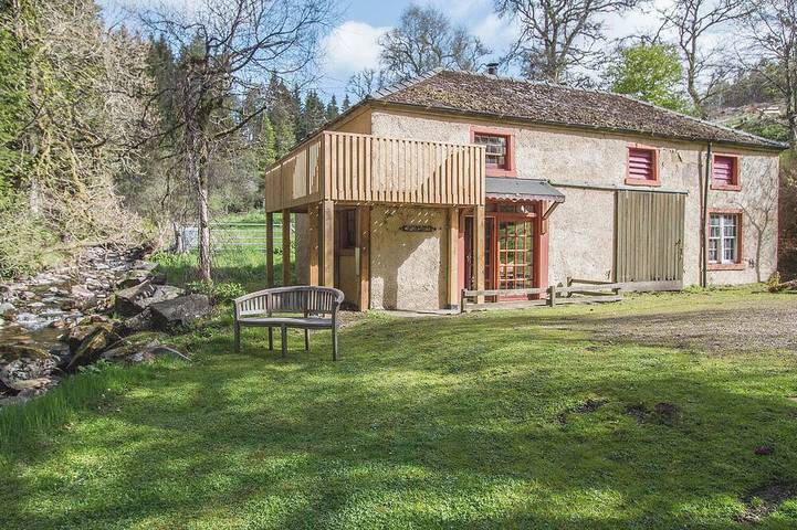 Log cabin for 2 people in Angus