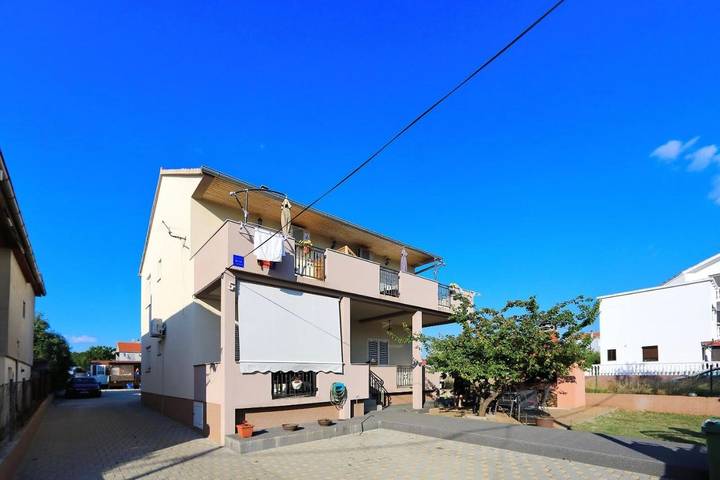 Pension voor 8 personen, met uitzicht en tuin in Zadar