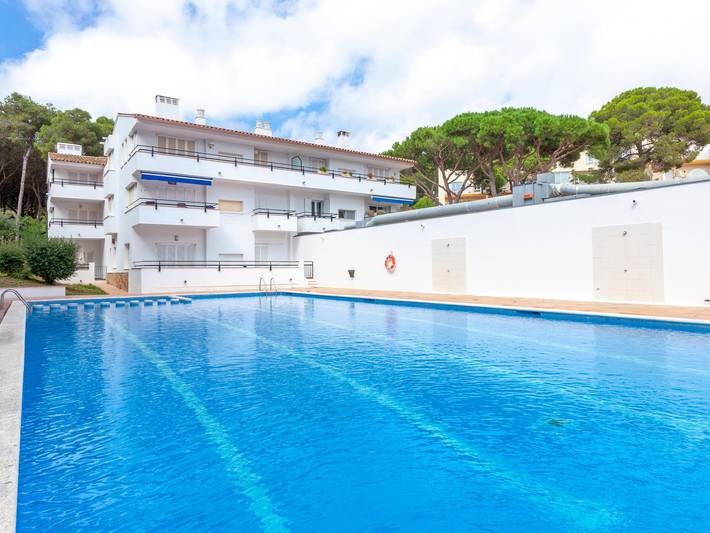 Gîte pour 6 personnes, avec piscine et jardin à Tamariu