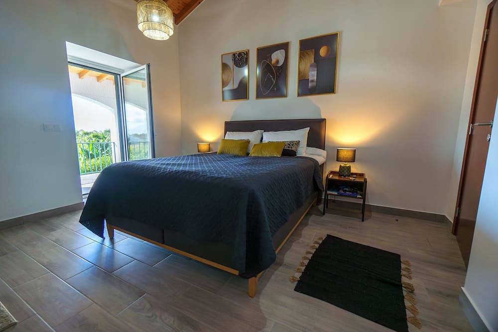 Preto the Black room in Feteira, Faial