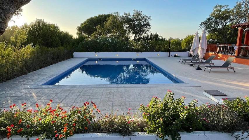 Villa para 8 pessoas, com piscina e jardim em Coruche