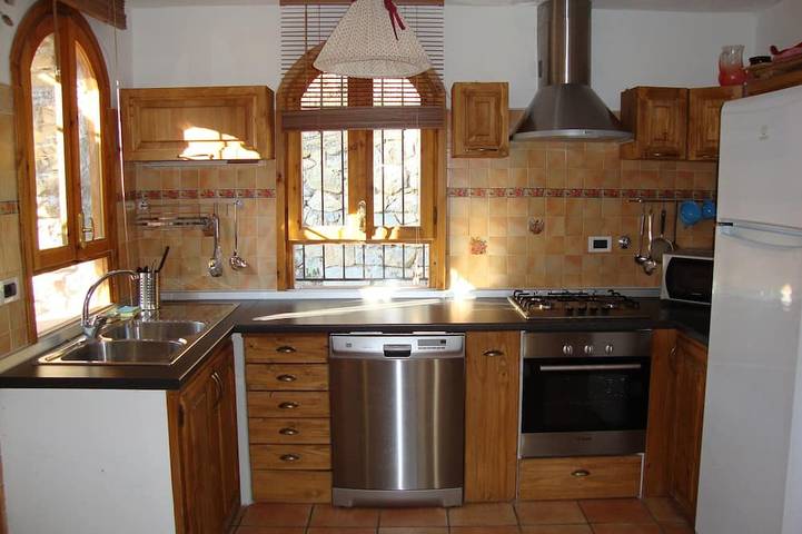 Gîte pour 15 personnes, avec jacuzzi ainsi que piscine et jardin à Breil-sur-Roya - 2