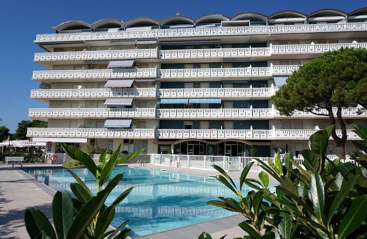 Ferienwohnung für 6 Personen, mit Balkon/Terrasse und Meerblick sowie Ausblick in Porto Santa Margherita - 4