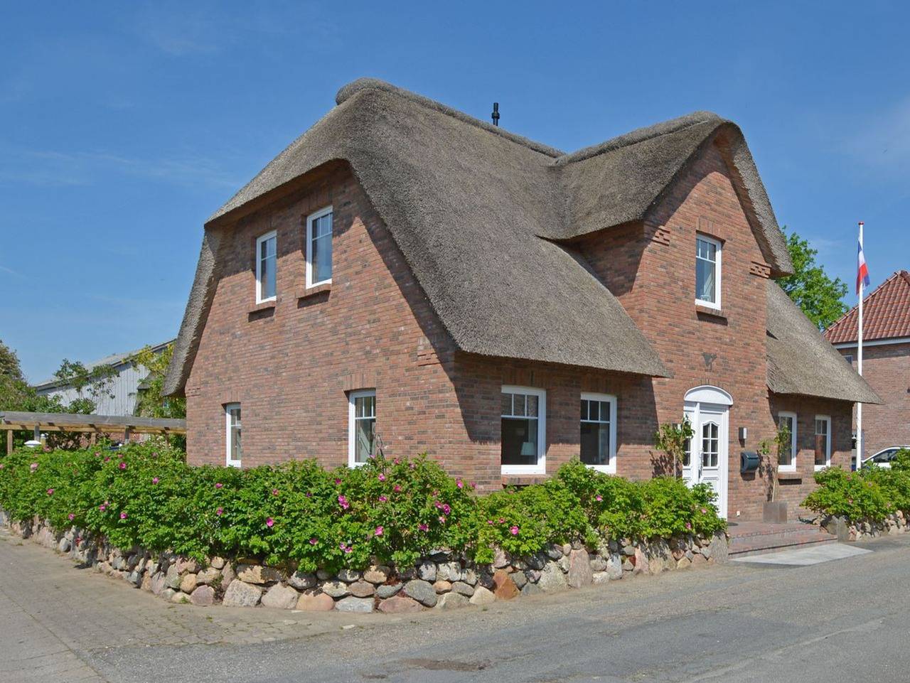 Tills Hüs - Komfortables Ferienhaus mit Terrasse und moderner Ausstattung in Utersum in Utersum, Föhr