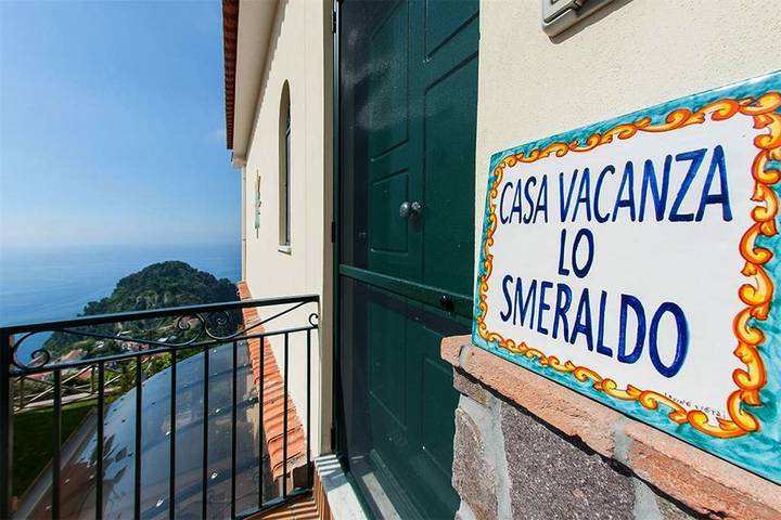 Gîte pour 7 personnes, avec Balcon et Terrasse ainsi que Jardin et Piscine à Scala - 3