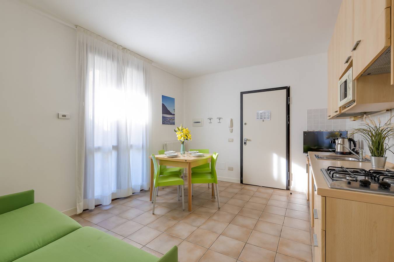 Ganze Wohnung, Ferienwohnung für 4 Personen mit Terrasse in Porlezza, Gemeinde Porlezza