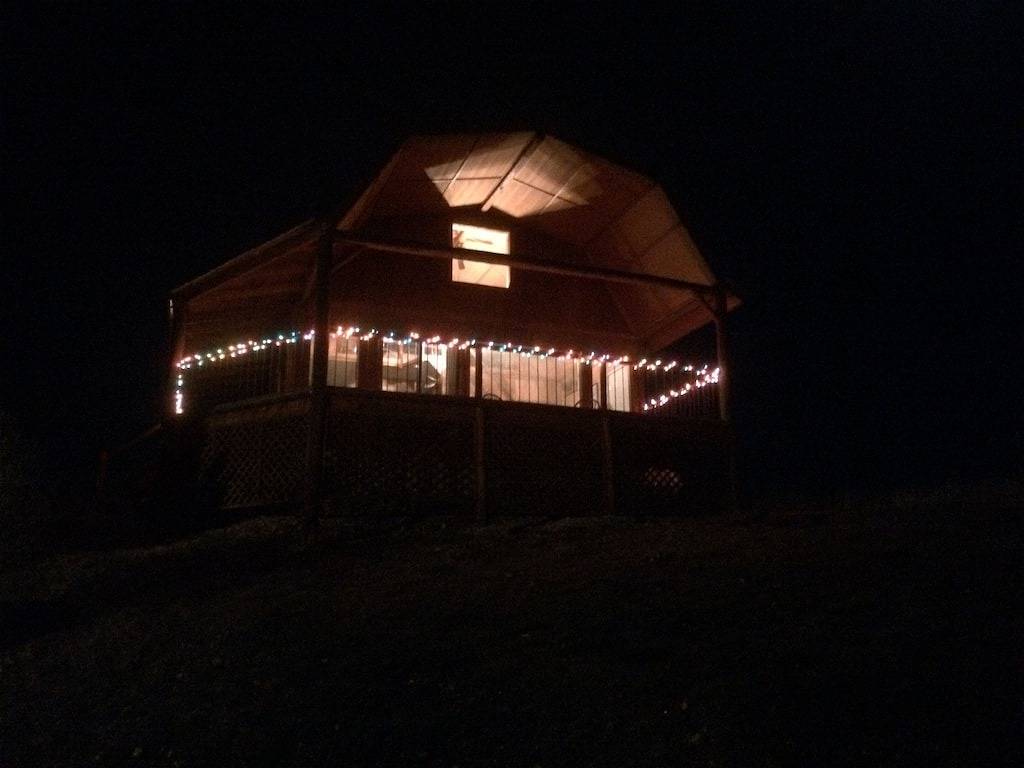 Wilderness Spirit Cabins, Llc-'Eagle Nest'- Himmlische Aussicht auf die Berge in Ravalli County