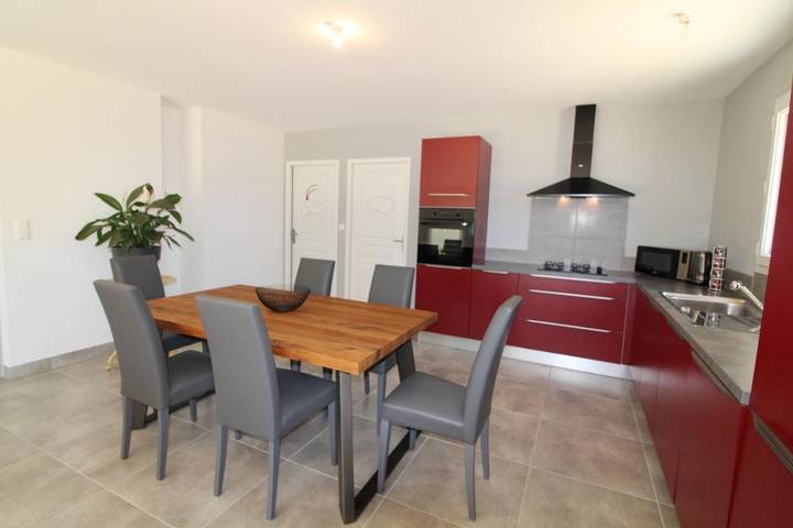 Location de vacances pour 5 personnes, avec jardin ainsi que piscine et vue à Rosières (Ardèche) - 2