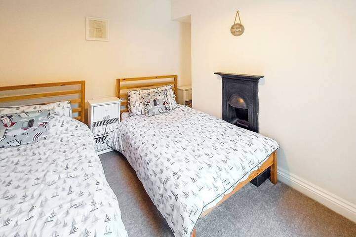 2 bedroom accommodation in Brixham in Brixham, Torbay