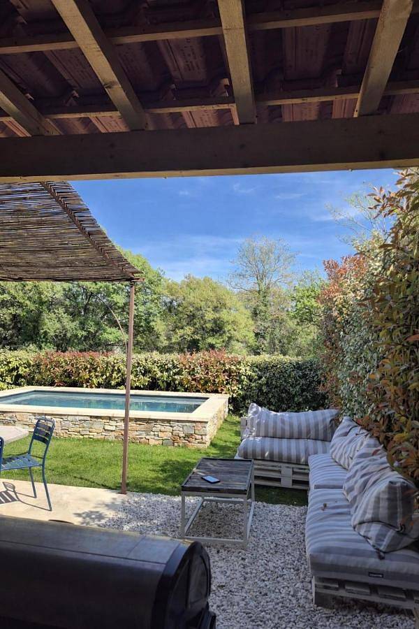 Location de vacances pour 8 personnes, avec piscine ainsi que terrasse et jardin, animaux acceptés à Villars - 4