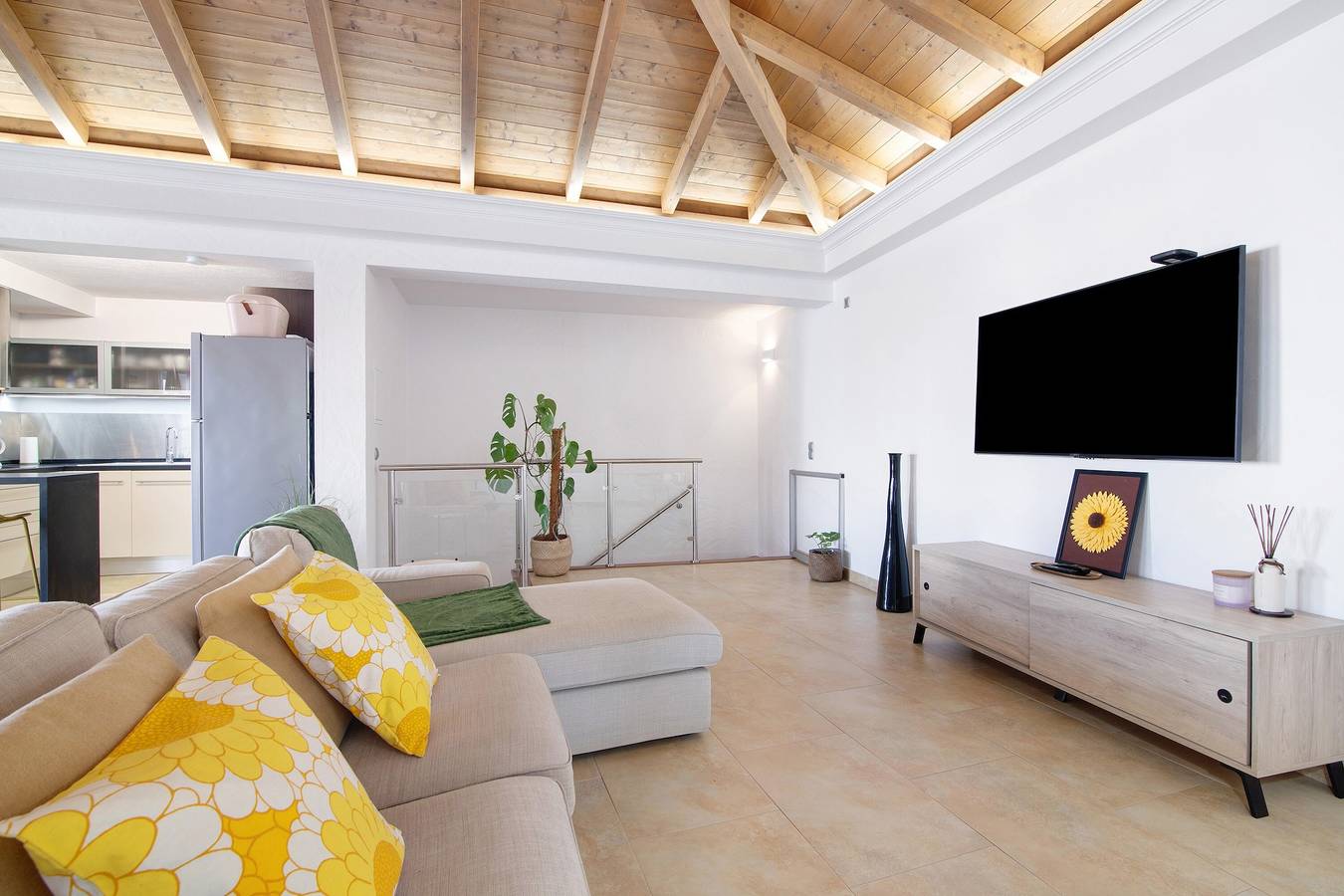 Appartement entier, Maison de vacances 'Flor De Sol House' avec terrasse privée et Wi-Fi in Tavira, Tavira (Santiago)