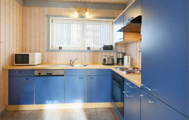 Rückzugsort am Meer mit Parkplatz, TV und Internet - 1,5 km zur Badestelle Mili in Rechlin, Müritz