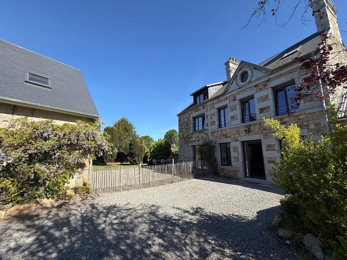 Location de vacances pour 12 personnes, avec vue et jardin à Dragey-Ronthon - 2