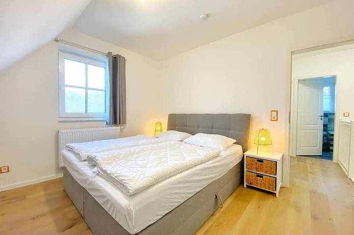 Ferienhaus für 4 Personen, mit Terrasse und Garten in Lohme - 2