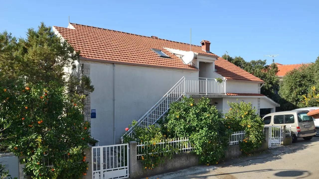Appartamento vacanze a Čara a partire da 173€ a notte