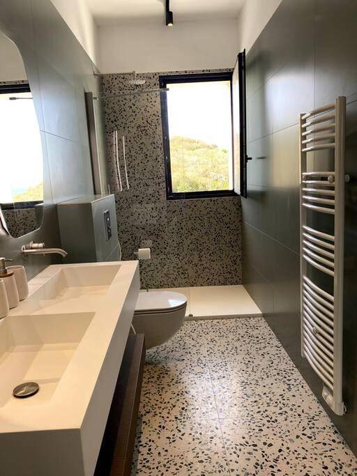 Villa pour 20 personnes, avec jacuzzi ainsi que balcon et piscine à Calvi - 2