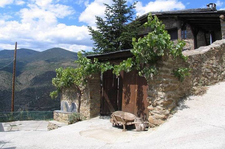Cottage für 4 Personen, mit Balkon und Garten sowie Pool - 1