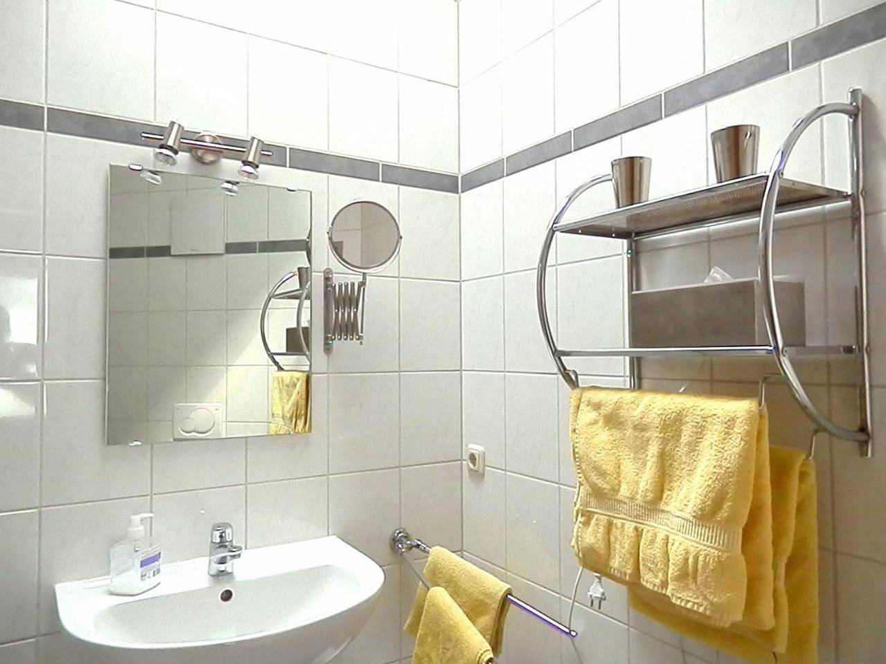 Gästezimmer / Weingut Peter in Wachenheim, Pfälzer Rheinebene
