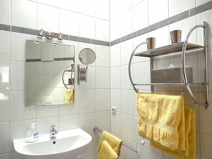 Gästezimmer / Weingut Peter in Wachenheim, Pfälzer Rheinebene