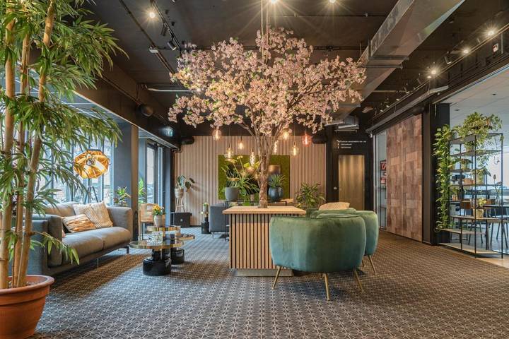 Hotel voor 2 personen, met Terras en Tuin in Lisse
