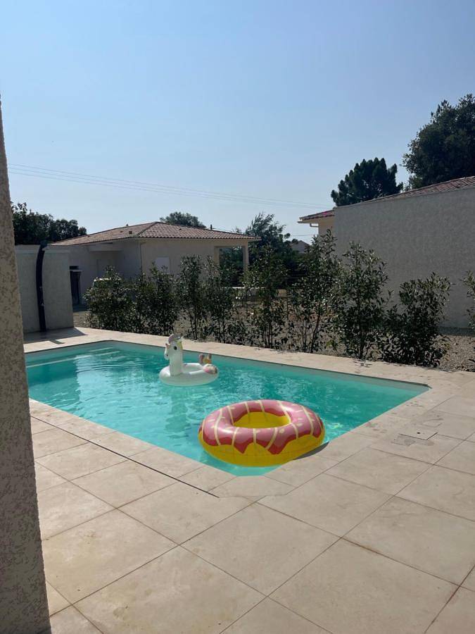 Location de vacances pour 8 personnes, avec jardin et piscine dans Morta - 4