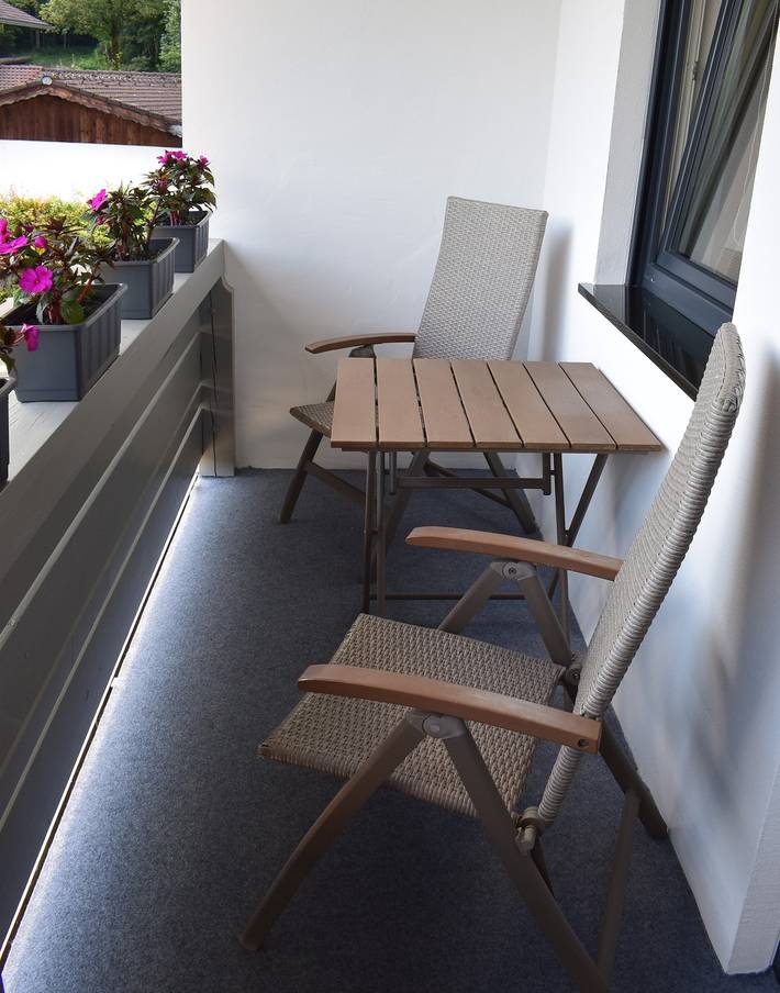 Ganze Ferienwohnung, Ferienhaus Lebensart - Ferienhaus Lebensart, 1-7 Pers.,125m², 3 Sz, Wsz, Du/Wc, Badewanne,Bk,T in Bischofswiesen, Berchtesgadener Alpen
