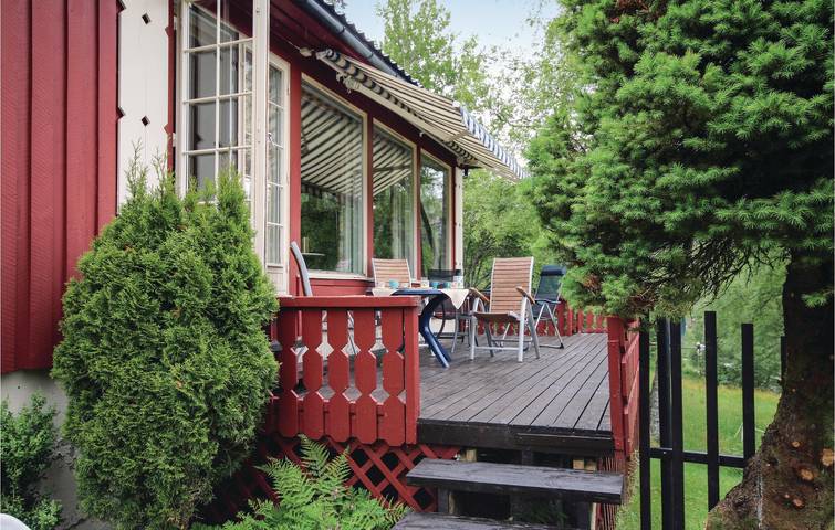 Ferienhaus für 10 Personen mit Garten in Kvinesdal