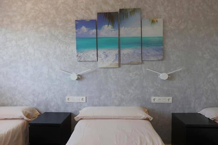 Location de vacances pour 14 personnes, avec jacuzzi ainsi que piscine et jardin à Chiva - 3