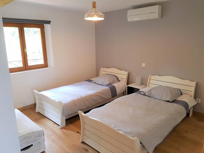 Gîte pour 8 personnes, avec jardin ainsi que piscine et terrasse à Lisle-sur-Tarn - 4