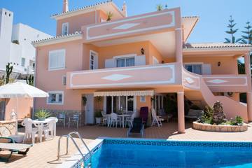 Ferienhaus mit Meerblick für 10 Personen, mit Garten an der Algarve