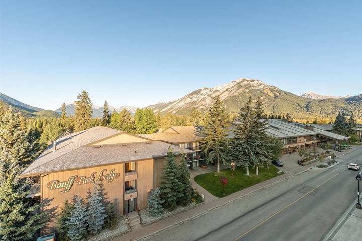 Hotel voor 2 personen, with sauna and balkon as well as whirlpool and zwembad in Banff Nationaal Park