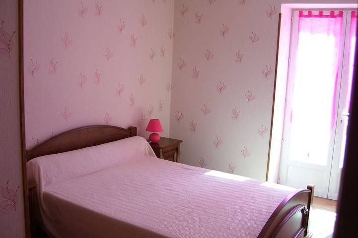 Location de vacances pour 10 personnes, avec jardin et piscine, animaux acceptés à Saint-Geniès - 2