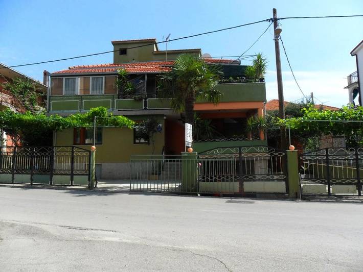 Maison d’hôte pour 4 personnes, avec jardin à Trogir - 2