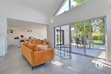 Gîte pour 6 personnes, avec terrasse et jardin dans Penvins