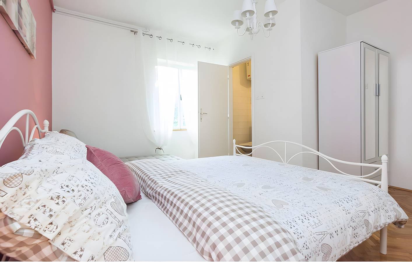 Cały apartament, Apartament wakacyjny dla 9 osób z ogród in Bibinje, Zadar