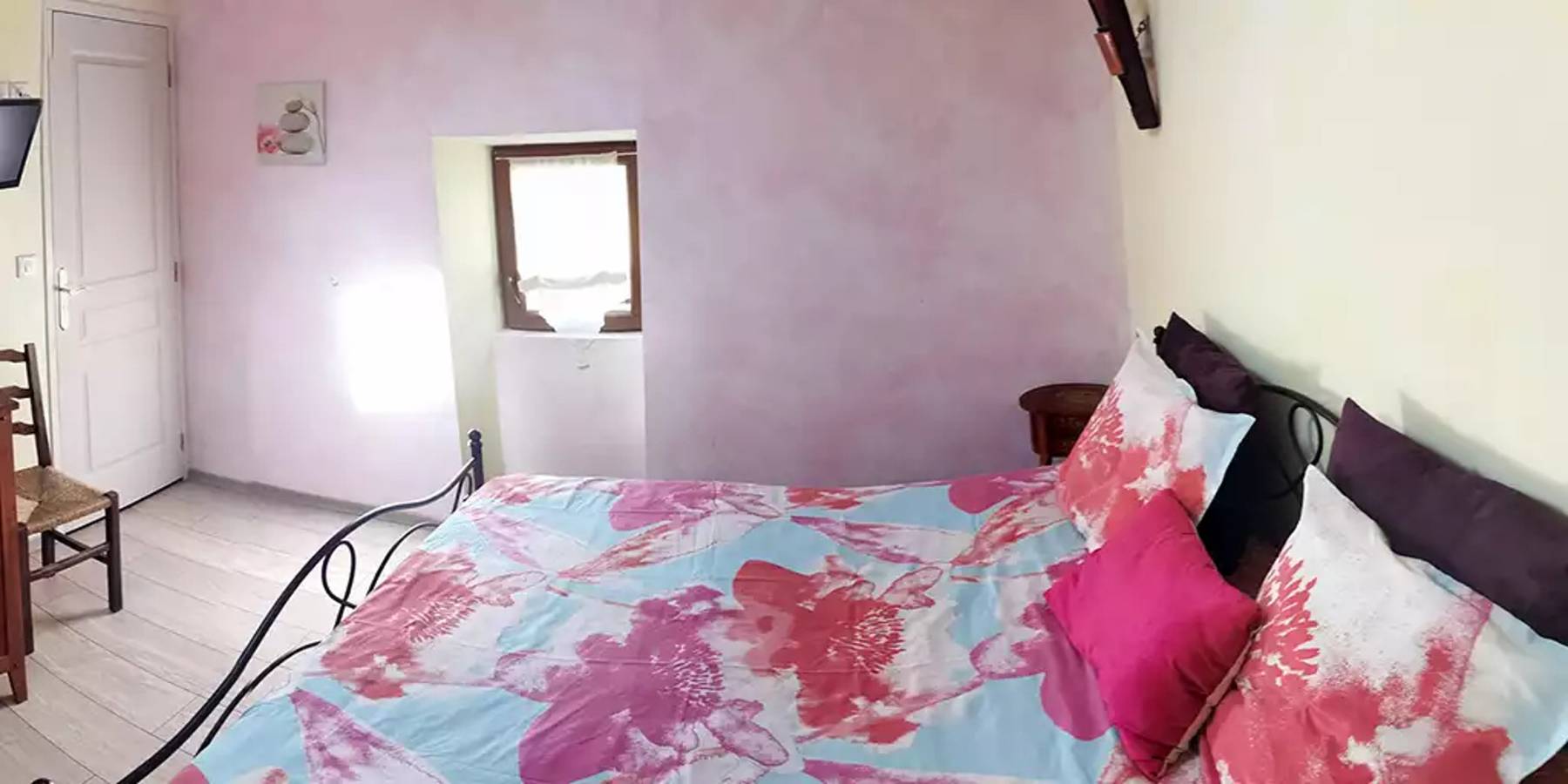 Chambres d'hôtes - Endurme avec vue sur la montagne, Wi-Fi et climatisation in Mostuéjouls, Parc naturel régional des Grands Causses